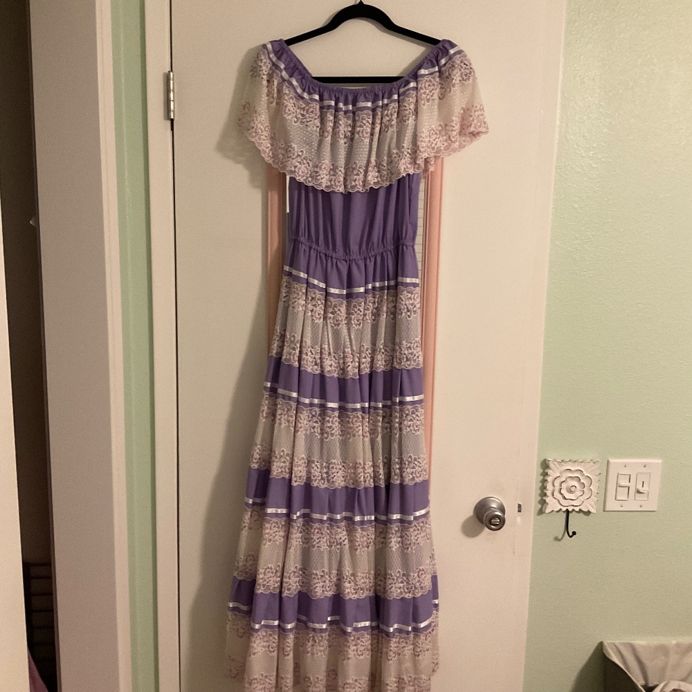 Purple Tradional Mexican Gown, Size M, NWOT
